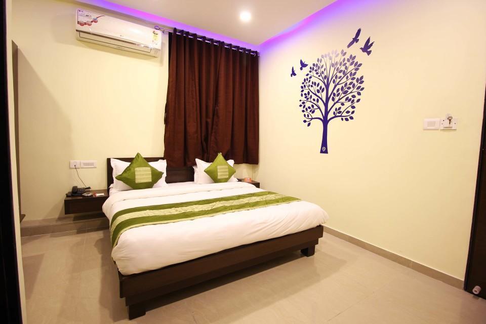 Hotel Ambience Sarkhej Екстер'єр фото
