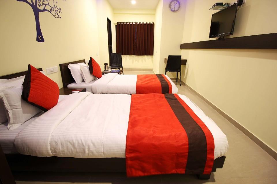 Hotel Ambience Sarkhej Екстер'єр фото