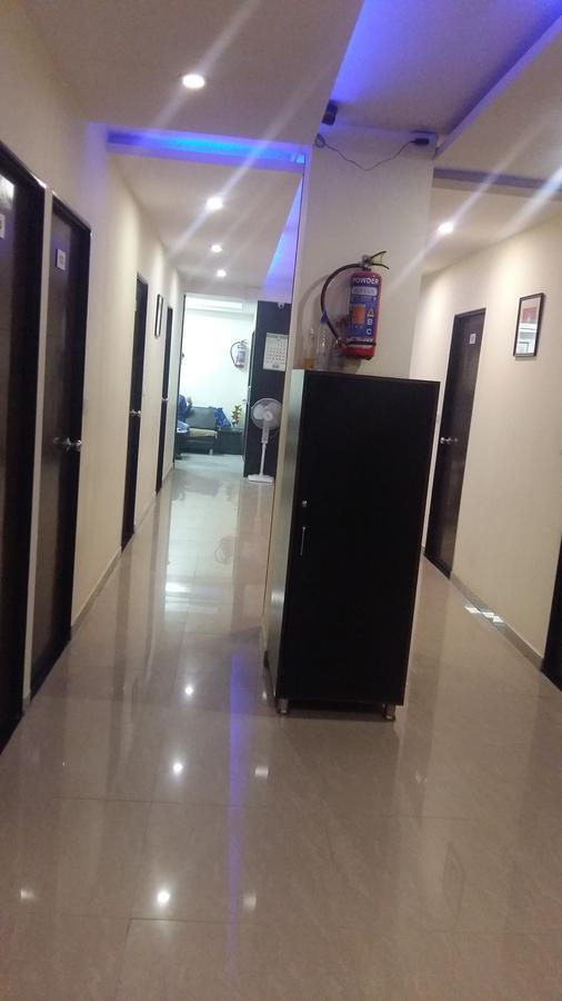 Hotel Ambience Sarkhej Екстер'єр фото
